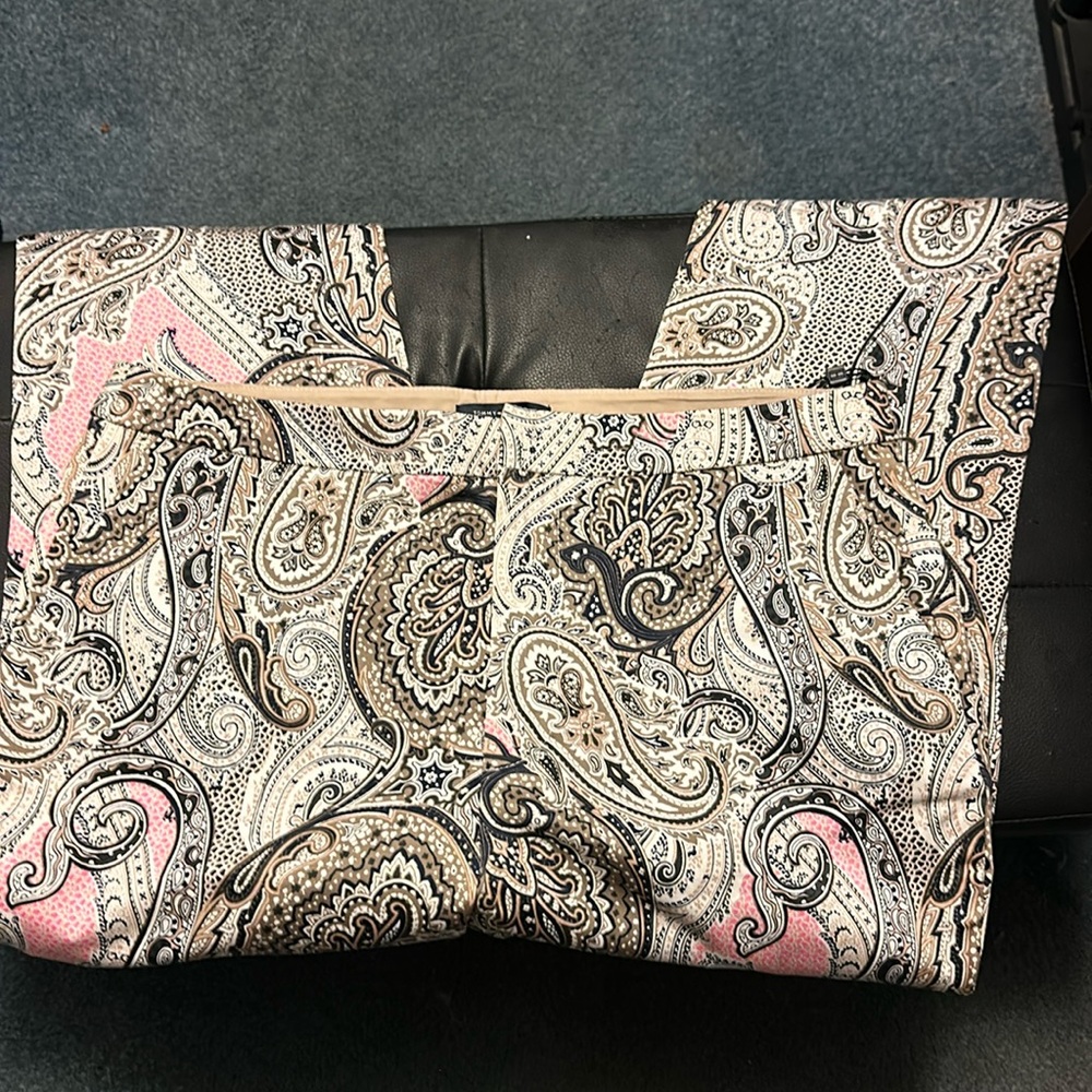 Tommy Hilfiger size 8 paisley print slacks.